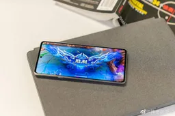 Moto Edge X30 with Snapdragon 8 Gen1 exceeds 1 million points on AnTuTu