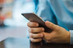 Apple Still Leads The High-end Smartphone Market (Q1, 2019)