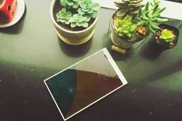 Images of an alleged Hisense tablet leaked with super thin bezels