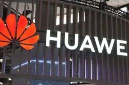 Huawei reportedly scales back phone production, re-thinks over-taking Samsung