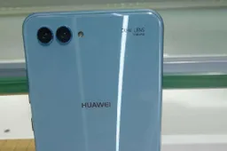 More Hands-on Images Of Huawei Nova 2s Surface Online