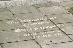 Official teaser suggests existence of Huawei P20 Porsche Design