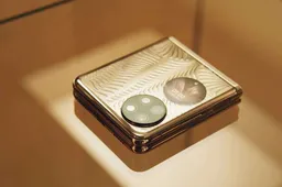 Huawei P50 Pocket: Promo images of the clamshell smartphone