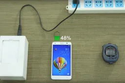 Huawei's Charging Tech Brings Your Phone Up To 48% of Charge in 5 Minutes!