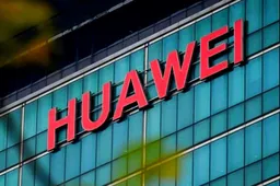 Huawei opens its largest overseas flagship store in Saudi Arabia