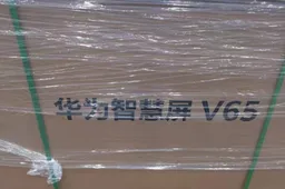 Huawei Smart Screen V65 appears online