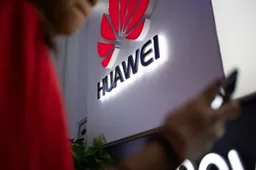 Huawei's CEO tells Google: You will lose 800 million users