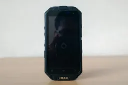iMan i3 review: Android served with a twist!