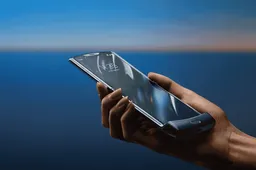 The foldable Motorola RAZR 3 is shown in live photos