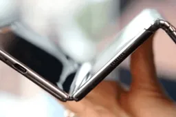 Microsoft Surface Trio? Patents emerge for a possible tri-folding Surface Phone