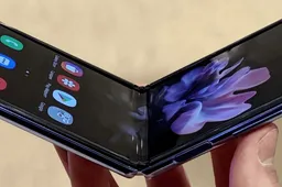 Samsung rolls out June Security patch for the Galaxy Z Flip