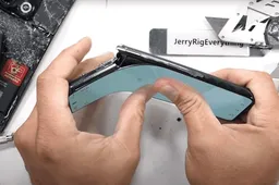 OnePlus 10T bending disaster calls the company's attention