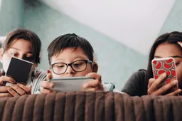 Australia Passes New Law to Restrict Internet Access for Children Under 16