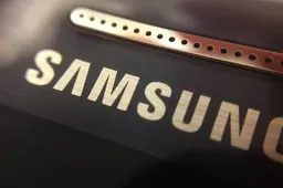 Samsung SM-G9298: flip phone of today?