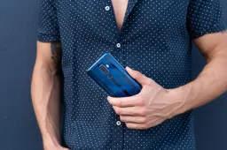 NUU Mobile phone models G3 and G3+ flash sale offers