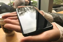 PHOTOS: First real look at the all-black Elephone C1X!
