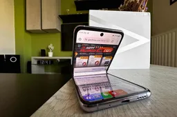 Flip it Like it's Hot: Exploring the Tecno Phantom V Flip 5G [review]