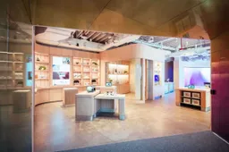 Meta's first offline retail store opens - fully developing "Metaverse"
