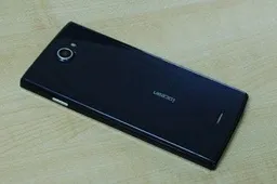 iOcean X7 photo shows back of the phone. Look like an Oppo Find 5 much?