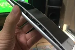 Apple Investigates Reports of iPhone 8 & 8 Plus Swelling Batteries