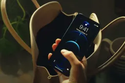 Apple iPhones in France no longer come with original earphones