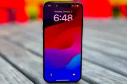 Top 5 best-selling mobile phones in the U.S.