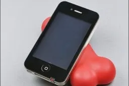 Fake iPhone 4's Do Anything For A Little Attention!