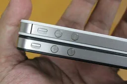 Current iPhone 4 Cases Won’t Fit iPhone 4S!