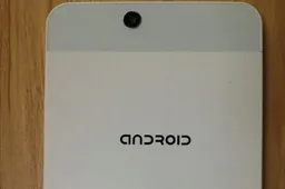 Knock off iPhone 5 inspired Android tablet looks tacky!