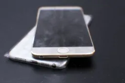 Fake? First Look: Leaked photos of the iPhone 6