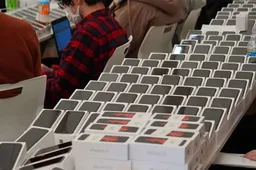 2,000 iPhone for cruise ship passengers quarantined over coronavirus