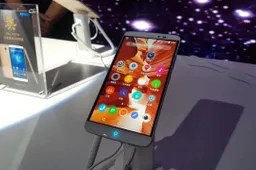 PPTV launch first phone with 2K, 3D display and HIFI Audio