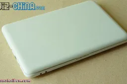 New White Macbook Knock-off Features Multi-touch