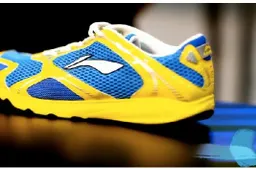 Sportswear maker Li Ning to product Xiaomi Band compatible smart shoes