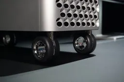 Mac Pro: YouTubers bought its wheels for $700 to make a skateboard!