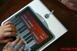 Turn Your iPad into an iMac With This All Alloy Stand