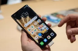 Meet the Honor Magic V3: A Smartphone That Protects Your Vision