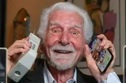 The inventor of the mobile phone buys a new iPhone every year
