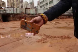 The Oukitel K10000 is waterproof too?