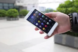 Bluboo Picasso survives a 5 storey (15 meter drop) thanks to new accessories