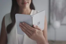 Microsoft Executive Accidentally Exposes His Surface Duo Model