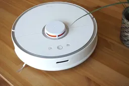 Tired of cleaning ? Get the Xiaomi Roborock Vacuum Cleaner 2