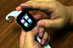 Zeblaze Crystal brings functionality and luxury to your wrist