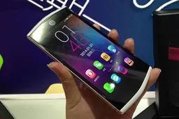 Meitu 2 goes on sale today with dual 13 mega-pixel cameras and Oclick style remote