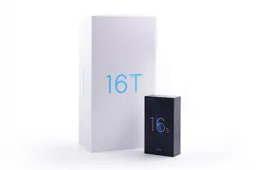 Meizu 16T comes with a super large box