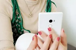 More premium Xiaomi Mi Mix 2 with 8GB RAM, all ceramic white body coming soon