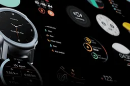 Moto Watch 100 launched with Moto OS, 2-week battery life and $99 price tag