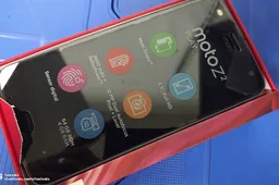 Moto Z2 Play packaging leaks; launch imminent