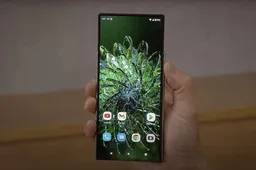 Motorola has revealed its rollable smartphone for the first time