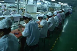 A look at the Neo phone factory in Shenzhen